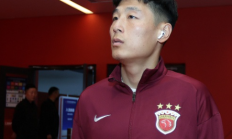 华体会体育:武磊：膝盖伤势是不可逆的，现在踢比赛前，还是要吃止疼药